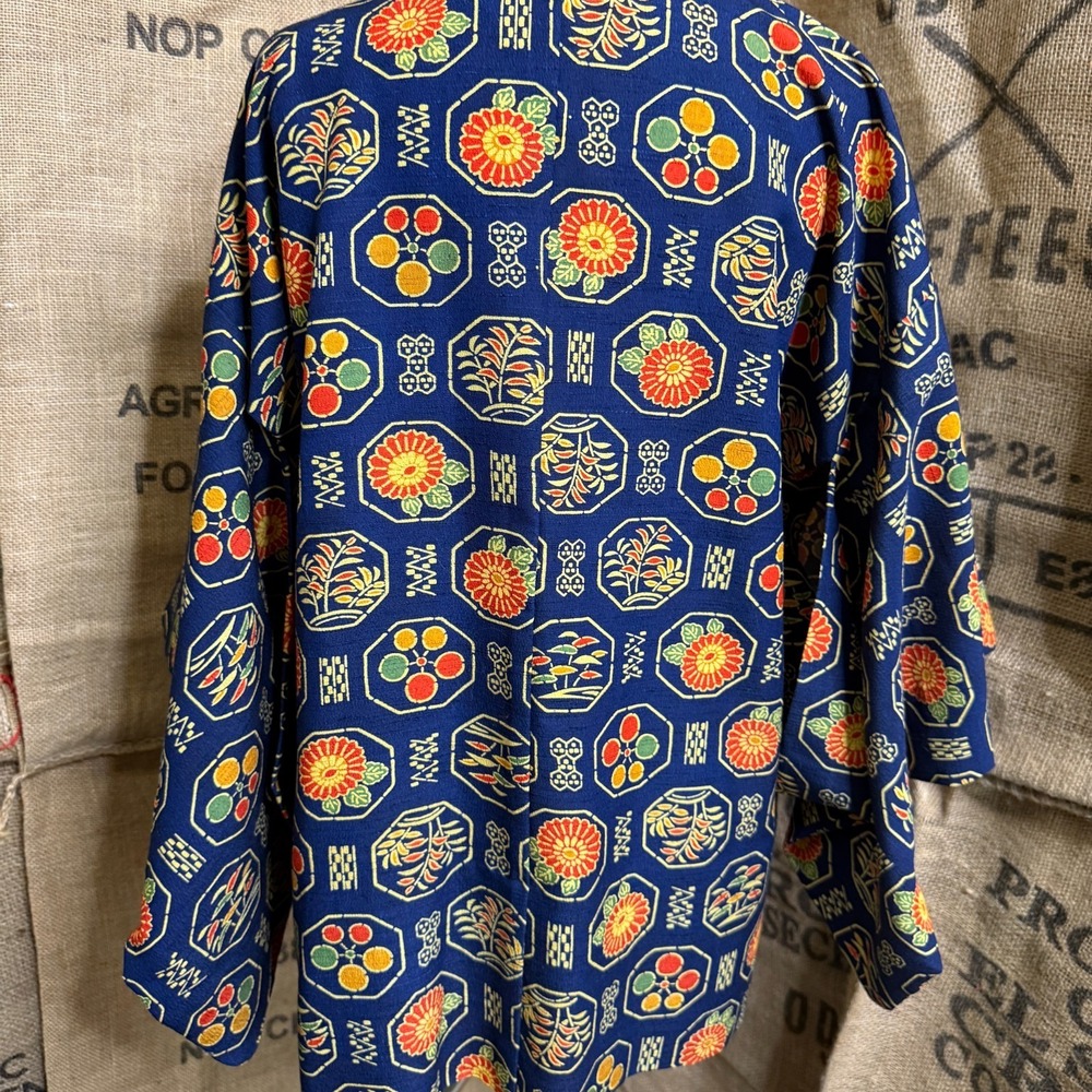 Vintage Japanese Haori Kimono Jacket Navy Blue Floral Medallion Pink Silk Lining - Picture 4 of 8